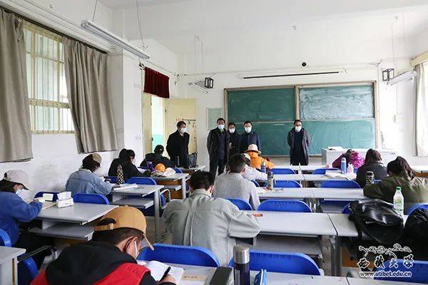 校领导深入各学院检查指导复学复课情况