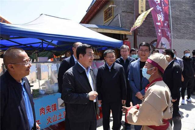 林铎在兰州市检查复商复市情况