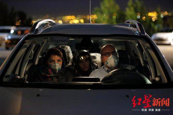 ▲5月1日，在伊朗德黑兰首家汽车影院开始营业图据《EPA联合新闻》