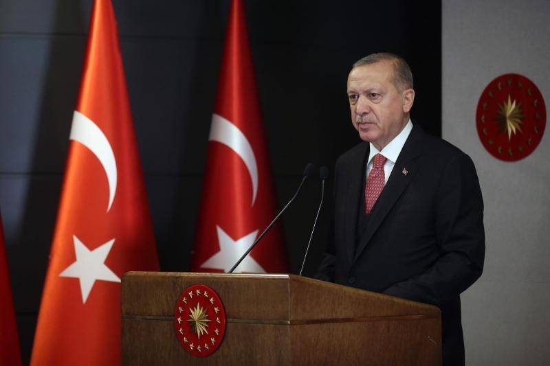 土耳其总统埃尔多安：调整部分防控措施 逐步放松防疫举措