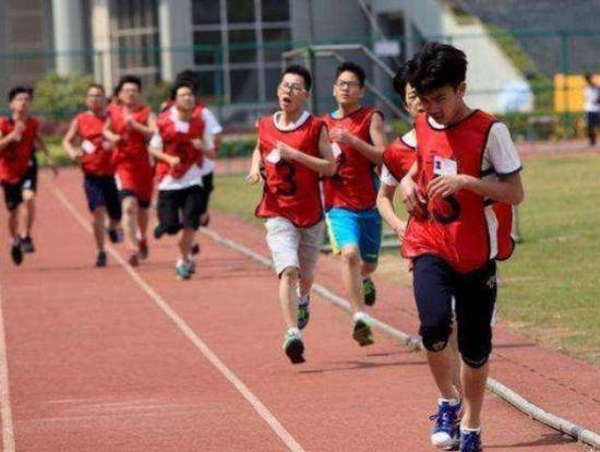 北京初三开学，体育课是必修课