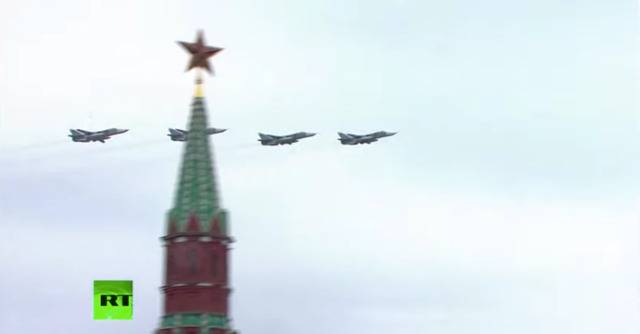 5月9日俄罗斯空中阅兵。/今日俄罗斯网站视频截图