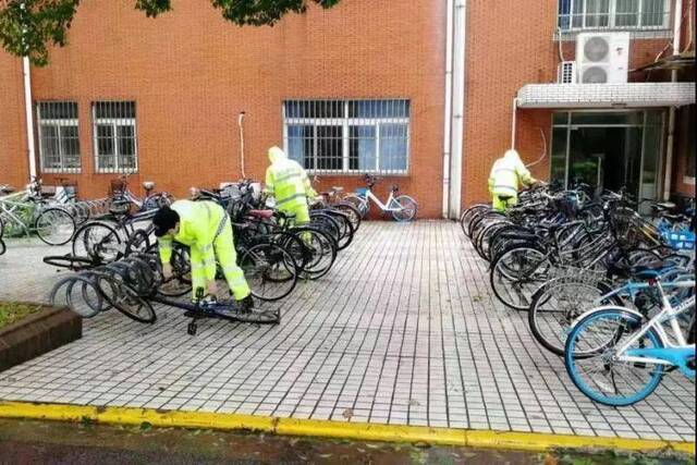 未雨绸缪，同心战汛，复旦大学时刻准备着