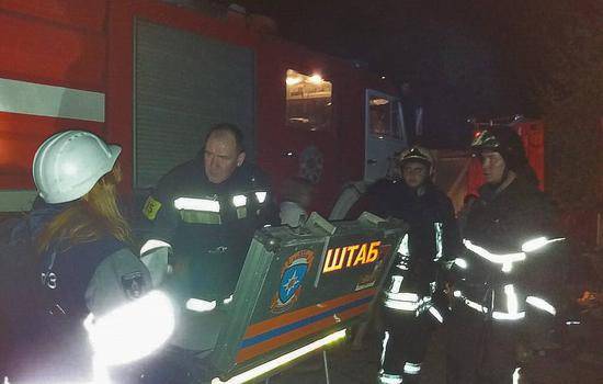 俄罗斯一疗养院发生火灾致10人死亡 现场浓烟滚滚