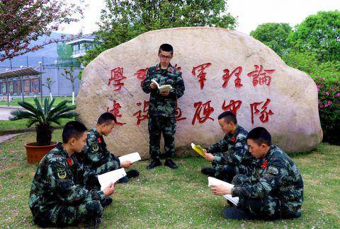 驻守在皖南山区的上海武警，如何加入到上海的全市大学习中？