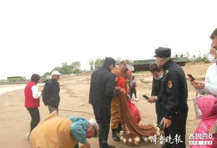 打住！禁渔期竟有人在黄河捕鱼出售