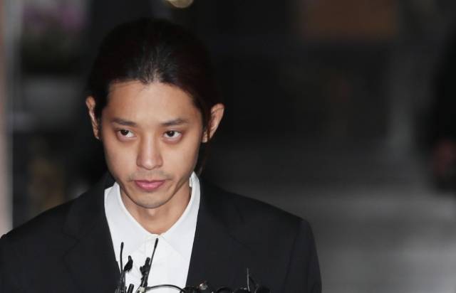 郑俊英再上诉 因涉嫌集体性暴力二审被判有期徒刑5年
