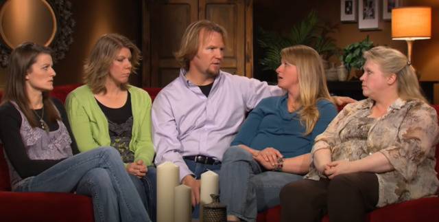 美国知名多妻者科迪·布朗与他的妻子们图自美国旅游生活频道（TLC）真人秀《姐妹共夫》