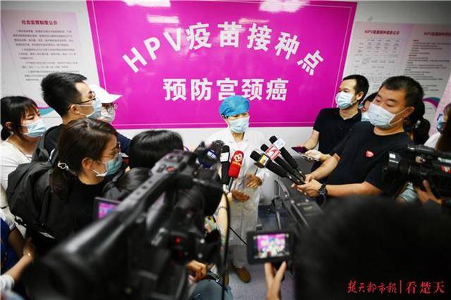10岁武汉女孩成首针国产二价HPV疫苗接种者