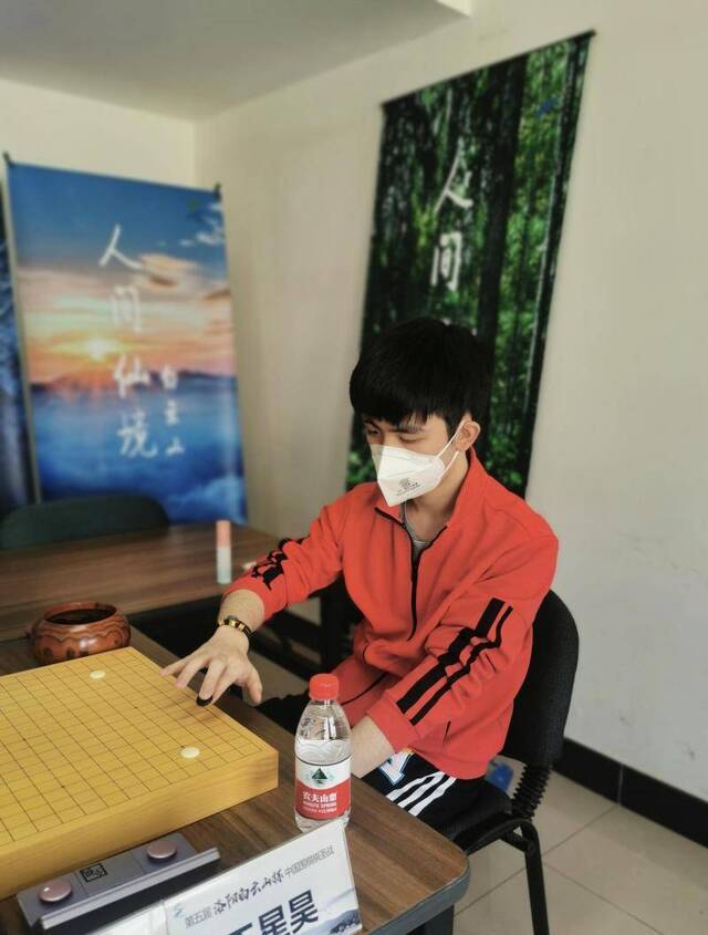 棋圣战后浪推前浪，04后棋手王星昊淘汰老大哥