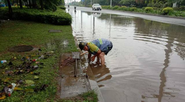 刷新东莞历史纪录的暴风雨中，这些画面让人感动…