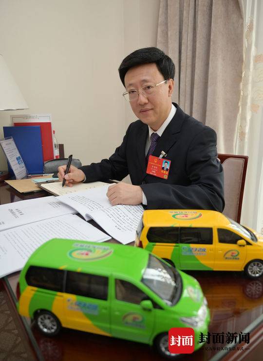 全国人大代表、四川省交通运输厅厅长罗佳明