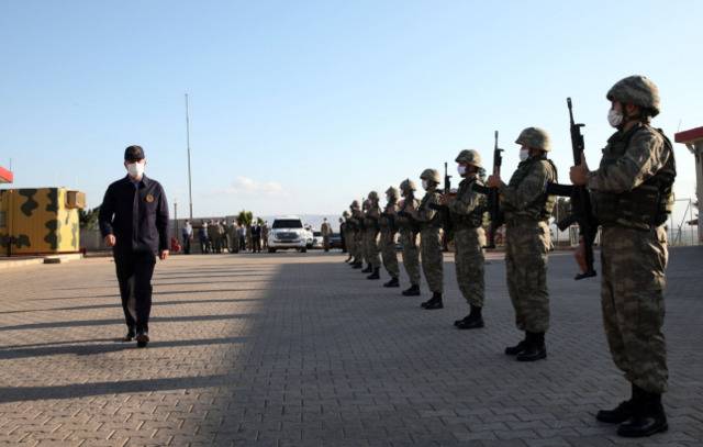 △土耳其国防部长阿卡尔视察土叙边境