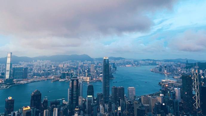 港区委员：香港青年可以通过“一带一路”成为中国走向世界的“先锋队”