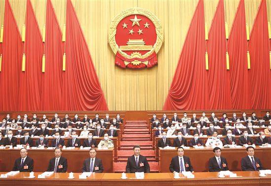 5月22日，第十三届全国人民代表大会第三次会议在北京人民大会堂开幕。党和国家领导人习近平、李克强、汪洋、王沪宁、赵乐际、韩正、王岐山等出席，栗战书主持大会。新华社记者鞠鹏摄