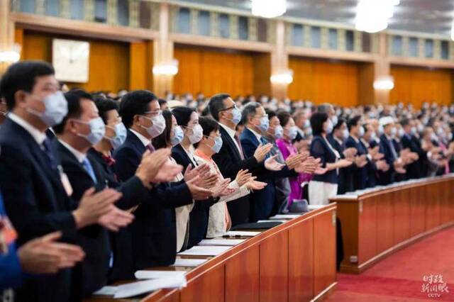 特殊时期的全国两会，诞生了这些新变化