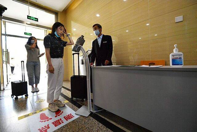 北京化工大学返校演练，返京毕业生需提供核酸检测证明