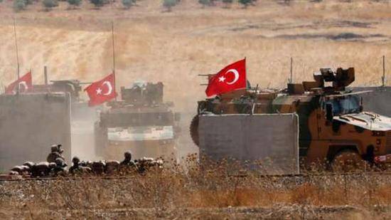叙库尔德武装与亲土耳其武装交火，此前曾指责其故意放火烧田