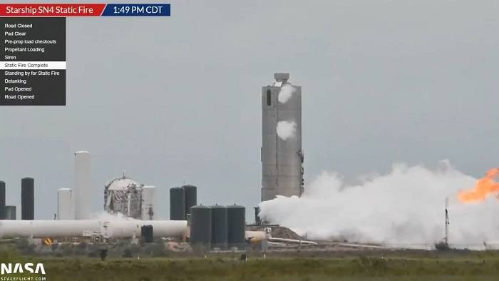 SpaceX星际飞船样机加压测试点燃引擎后不久即发生爆炸