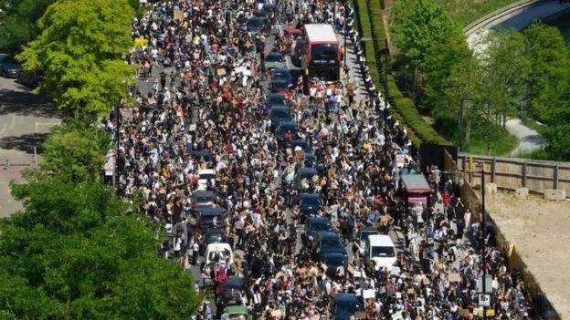 赵立坚回应美国抗议示威：黑人的命也是命，希望美国政府维护和保障少数族裔合法权利