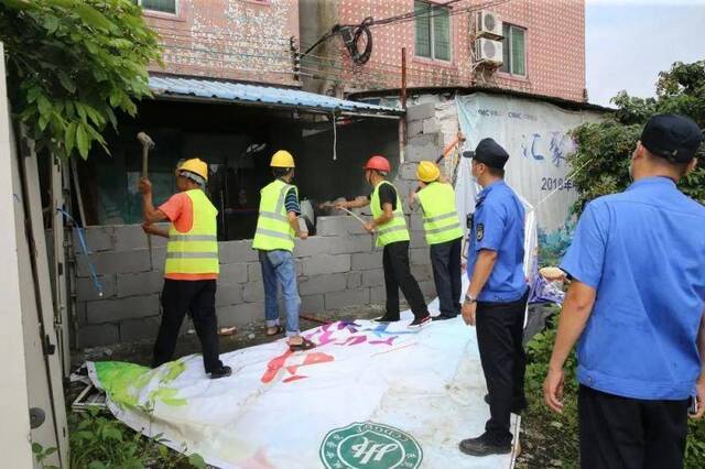 抢建套取补偿款？拆！南城拆除水涧头村9处违建