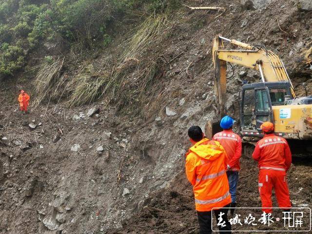 云南贡山暴雨致2死6失踪 独龙江公路已抢通65公里