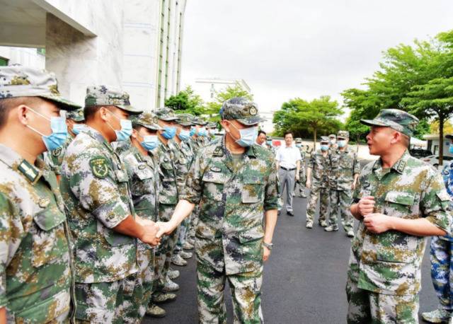 中央批准，何仁学任广西壮族自治区党委常委