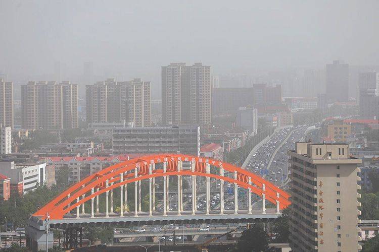 沙尘入京，上午11时北京全市五级重度污染 组图