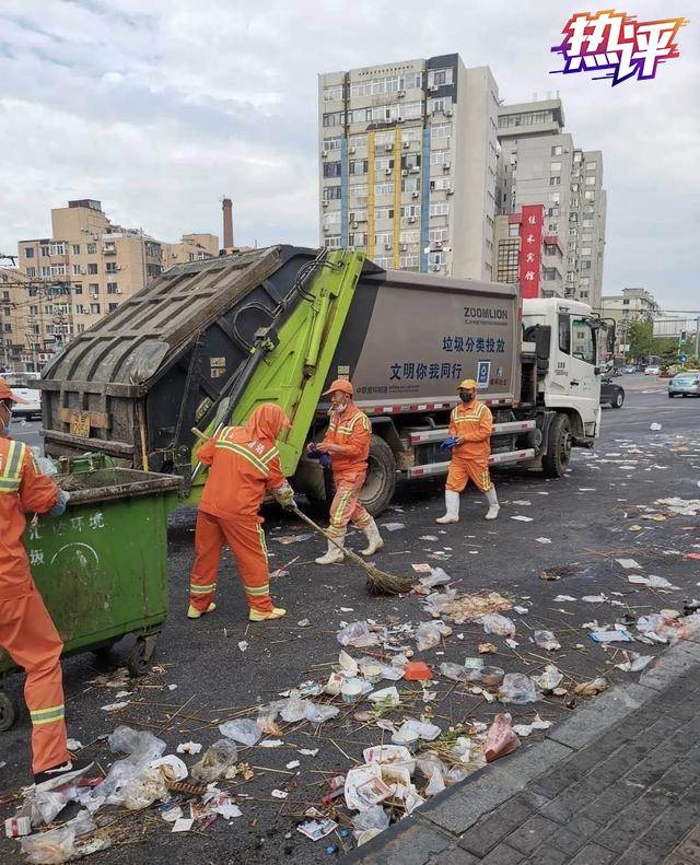 央视：出摊不出格 让烟火气真正暖心