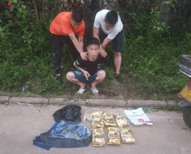 茶叶袋内藏冰毒5.94公斤 边境民警破获特大运输毒品案