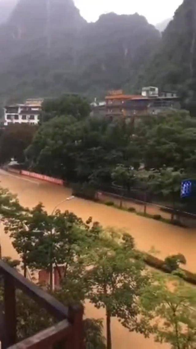 普降暴雨，内涝严重！广西阳朔启动紧急响应抗洪救灾