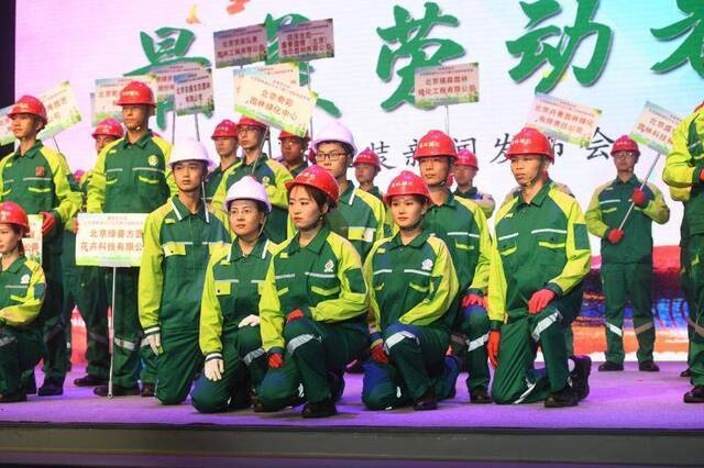 北京15万园林绿化工作者有了统一新工装