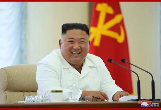 金正恩出席朝鲜劳动党第七届中央委员会第十三次政治局会议。图片来源：朝中社
