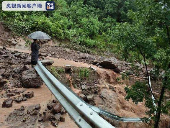 重庆9.6万人因暴雨洪涝受灾 直接经济损失4063万元