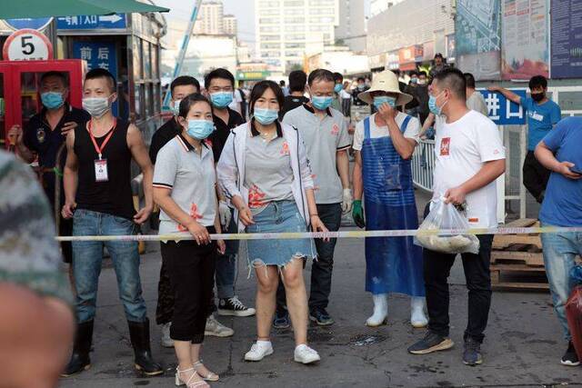 实探！京深海鲜市场关闭 禁止人员出入 组图