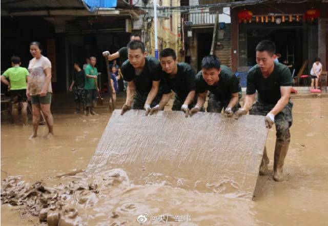 不报水灾只盯美国？媒体：中国救灾从不靠