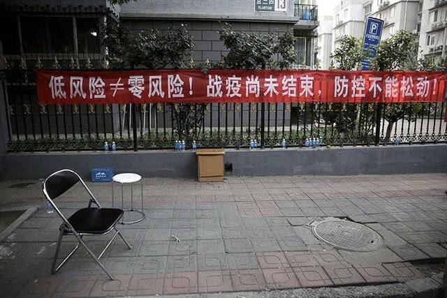 丰台启动战时机制 探访新发地周边封闭管理小区｜组图