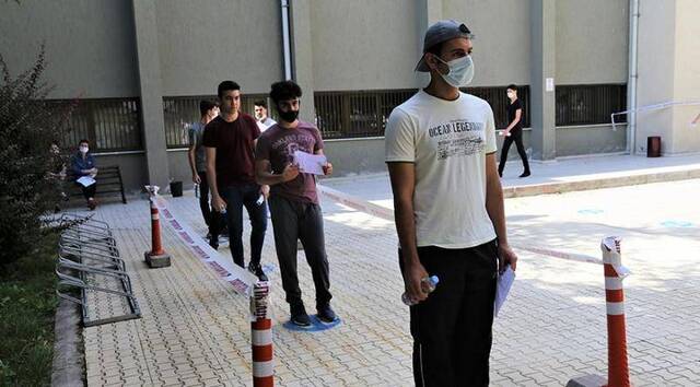 土耳其疫情暴发以来首次举行大规模全国性考试 45万考生参加