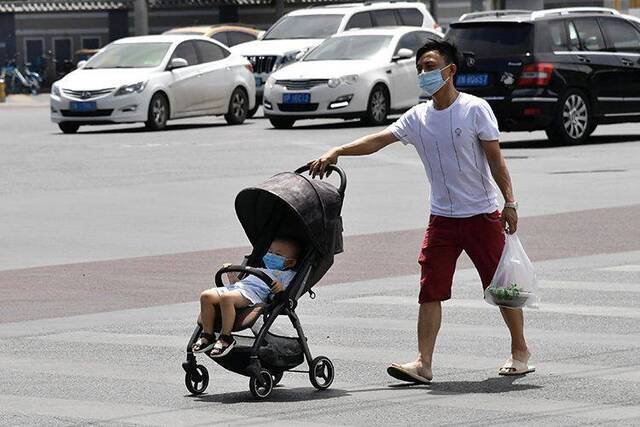 37℃！北京开启“高温周” 组图