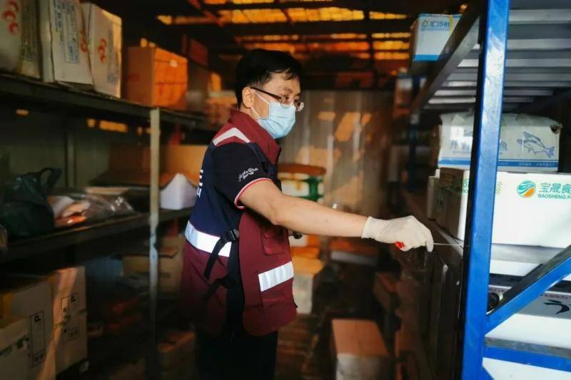 北京三文鱼案板检出新冠病毒，东莞的情况怎么样？