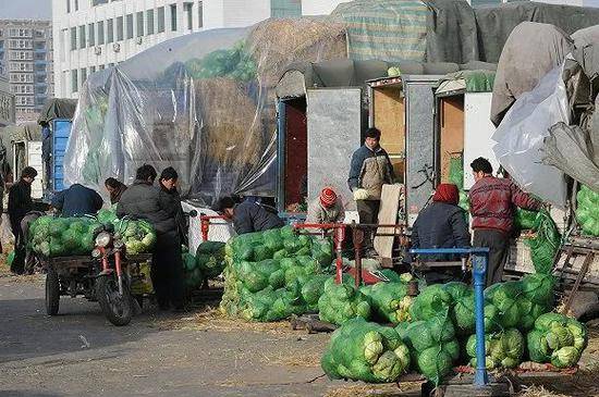北京新发地农产品中心批发市场。（图片来源：视觉中国）