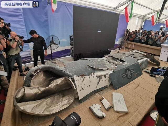 2019年9月21日，伊朗展出了被击落的美军RQ-4“全球鹰”无人机部分残骸。