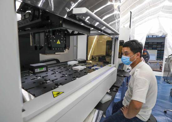 北京大兴新添三组气膜式核酸检测实验室，现场是这样的