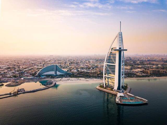 迪拜从当地时间7月7日起允许外国游客入境。
