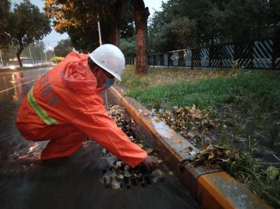 北京城区西北部出现较强降雨 排水集团启动三级响应