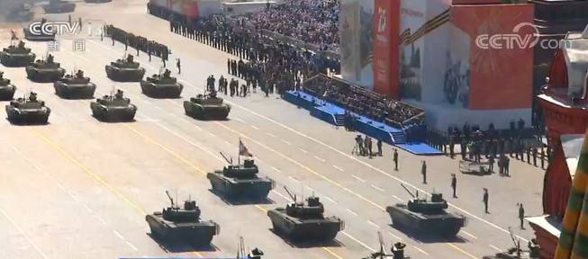 俄媒揭秘红场阅兵 “台风-VDV”装甲车首秀