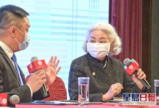 梁爱诗出席论坛（图片来源：香港《星岛日报》）