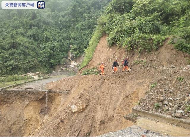 云南多地地质灾害风险高 盈江山体滑坡3名失联人员仍在搜救中