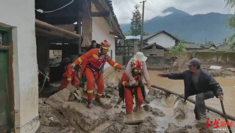 四川冕宁爆发特大山洪灾害 灵山景区营救游客53人