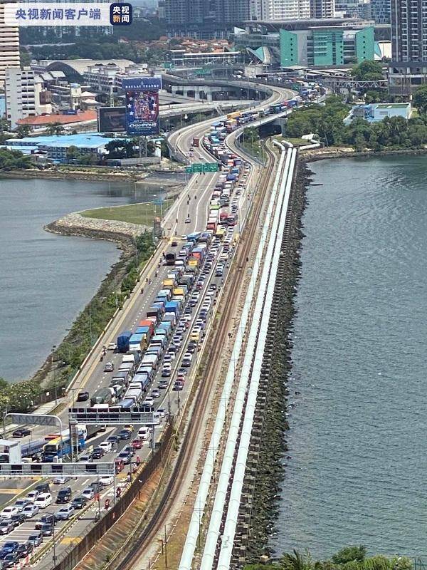 △资料图片：连接新加坡和马来西亚的陆上长堤